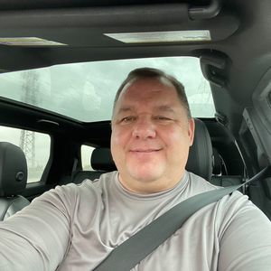 Meet your Posher, Adrian